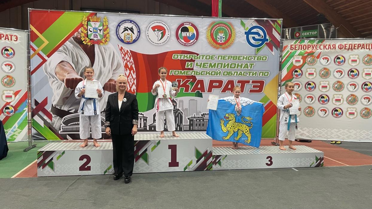 Девять медалей выиграли псковские каратисты на турнире в Белоруссии