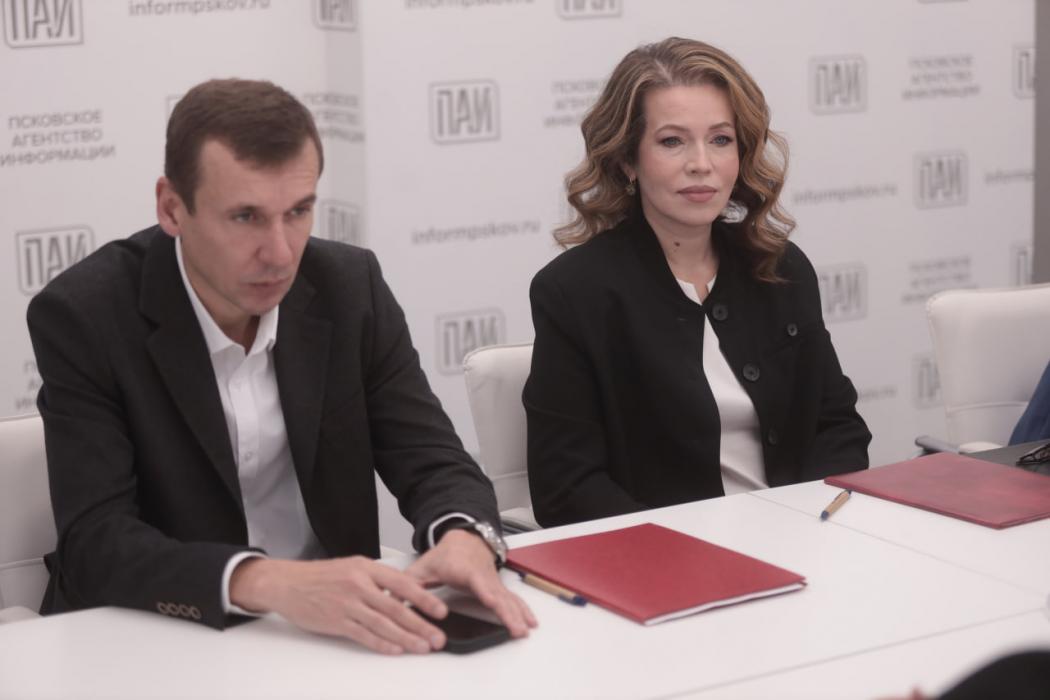 Подписание соглашения между «Медиацентром 60» и «АпсныМедиа»