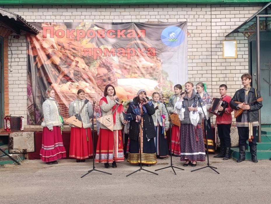 Покровская ярмарка проходит в Новосокольниках