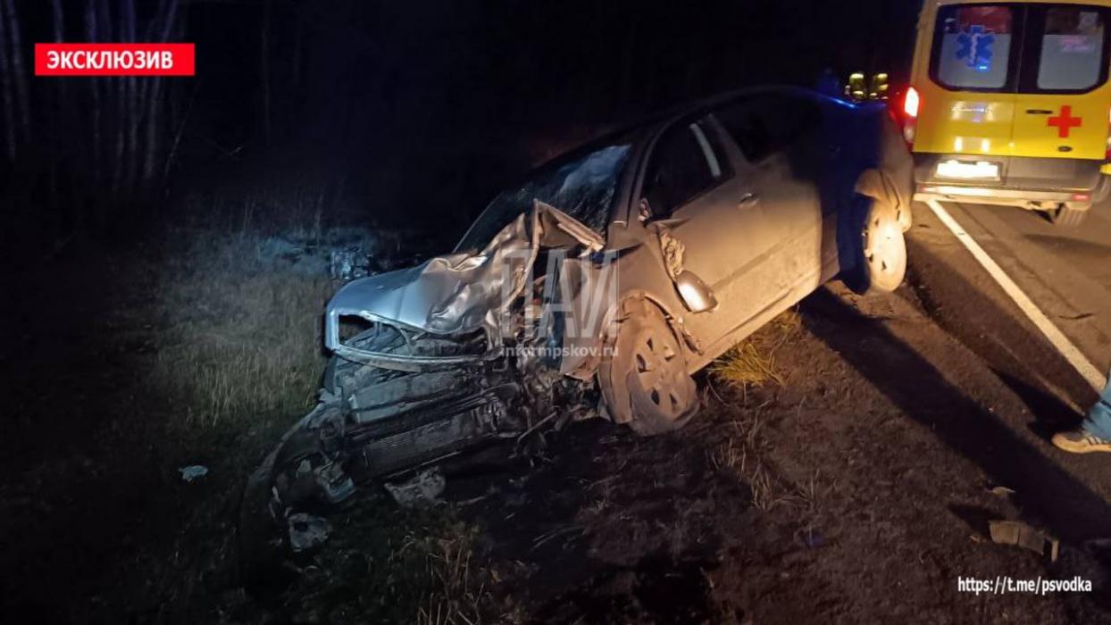 Мотоциклист погиб при столкновении с автомобилем в Псковском районе