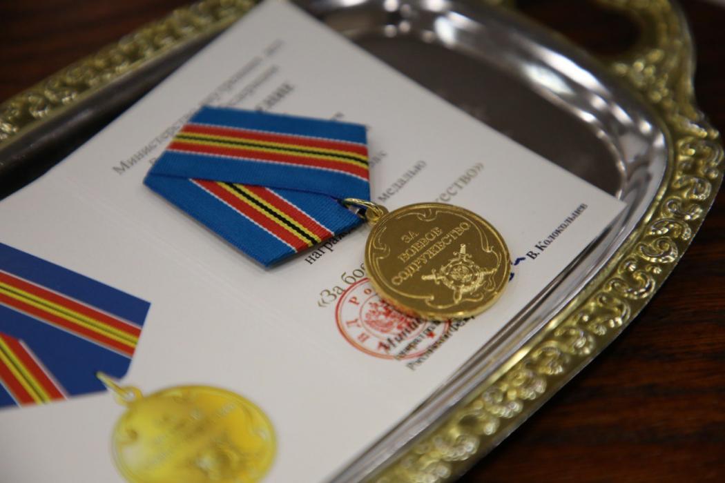 Сотрудников уголовного розыска наградили в Пскове