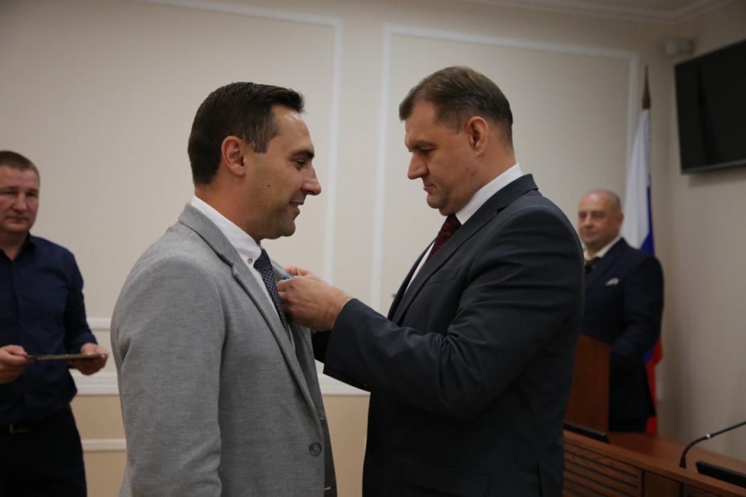 Сотрудников уголовного розыска наградили в Пскове