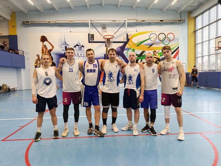 В Пскове подвели итоги баскетбольного турнира «Память»