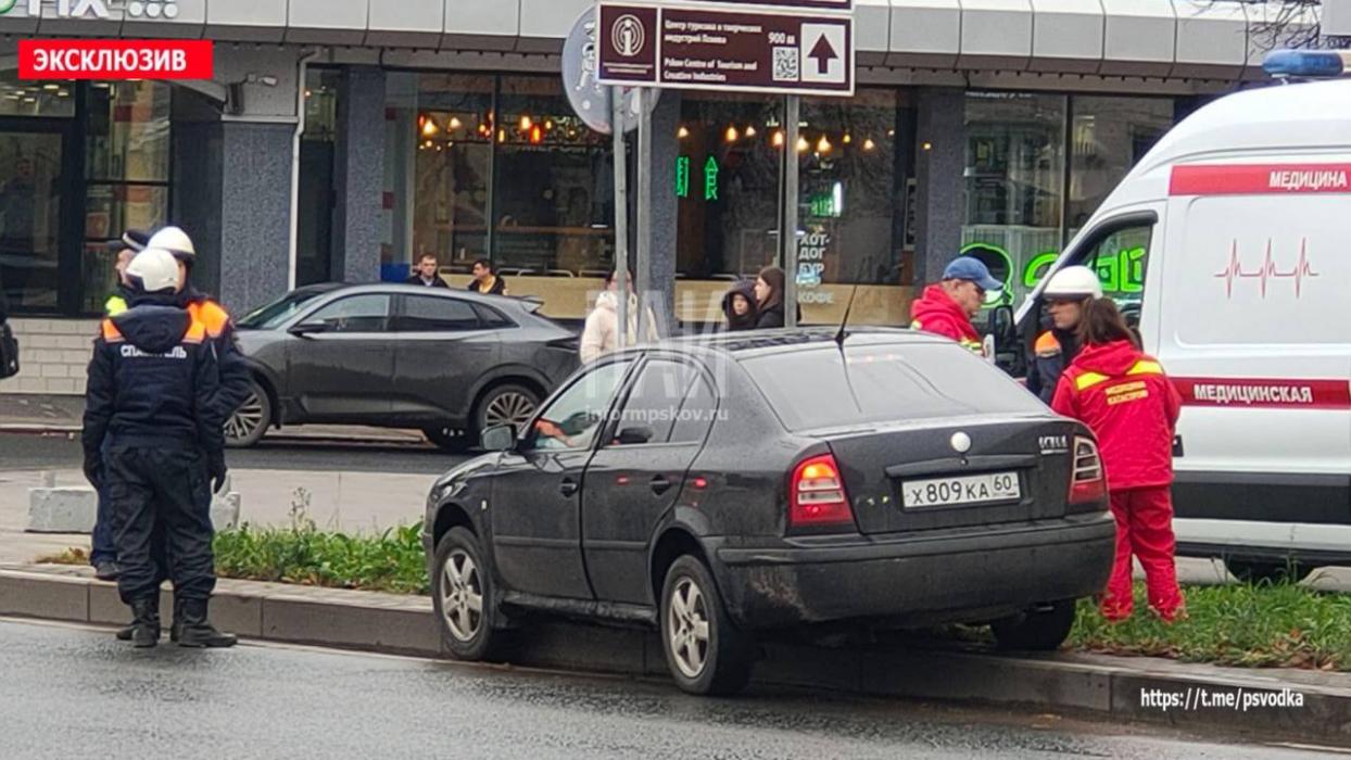 В Пскове умер перевозивший пассажира таксист