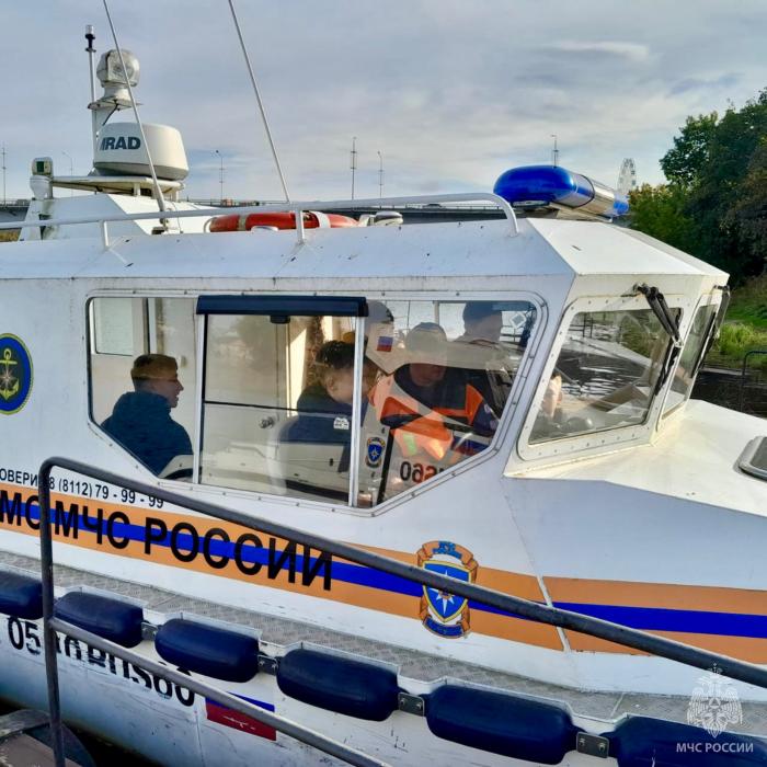 Псковским кадетам напомнили правила безопасного поведения на воде