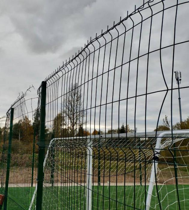 В Великолукском районе неизвестные повредили новую спортивную площадку