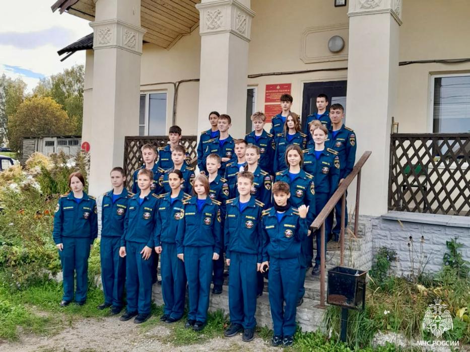 Псковским кадетам напомнили правила безопасного поведения на воде
