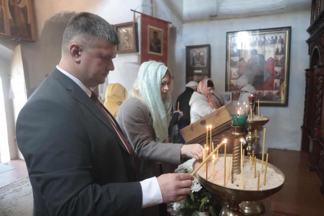Профсоюзы Псковской области почтили память защитников Отечества