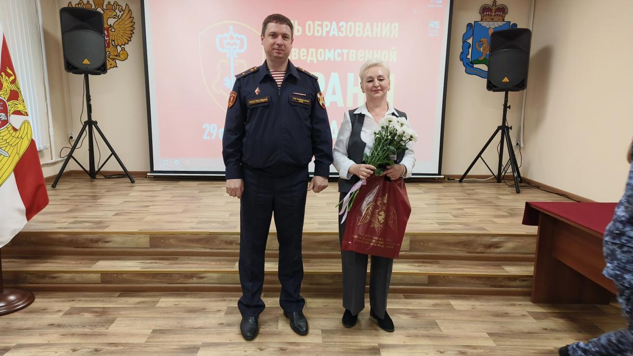 Псковские росгвардейцы отметили 73-ю годовщину образования вневедомственной охраны
