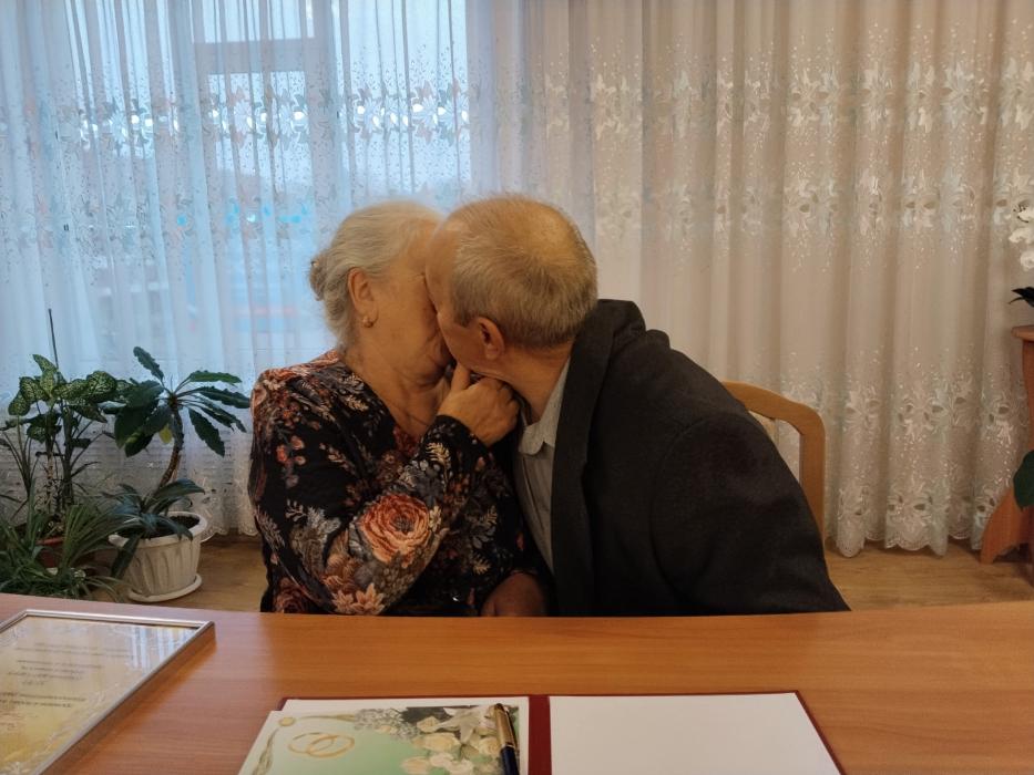 Супруги из Струг Красных отметили 50-летие брака