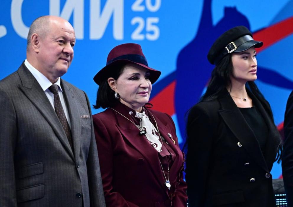Восемь гимнасток из Псковской области выступают в Кубке клубов России