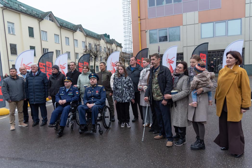 Вручение ключей от новых автомобилей псковским ветеранам СВО