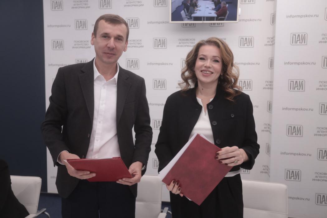 Подписание соглашения между «Медиацентром 60» и «АпсныМедиа»