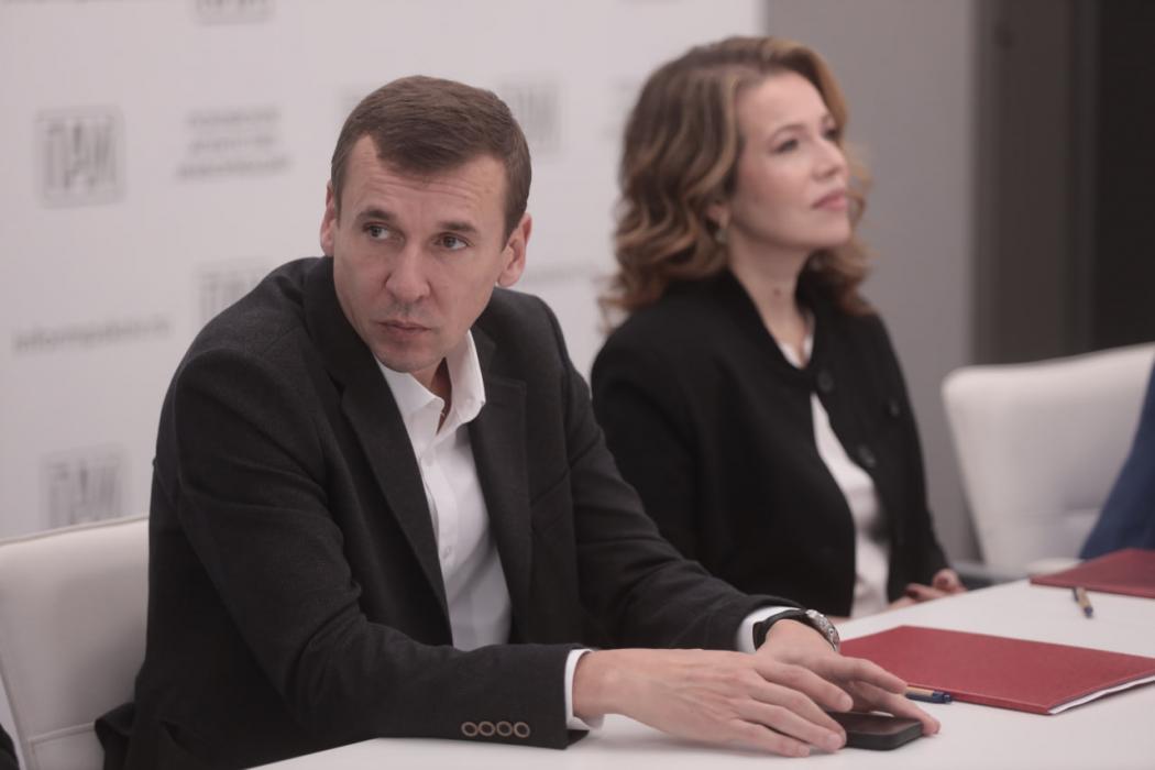 Подписание соглашения между «Медиацентром 60» и «АпсныМедиа»