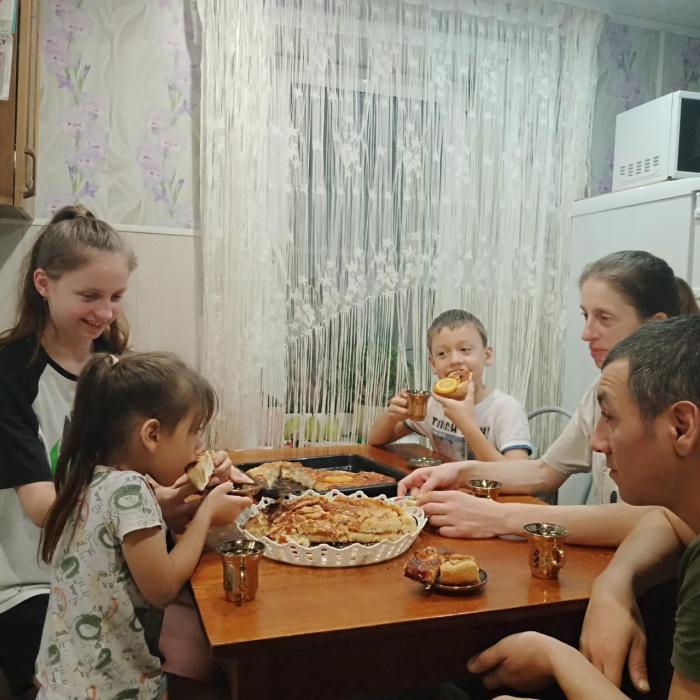 Пирог как символ единства: как Псковская область поддержала всероссийский флешмоб ко Дню народного единства