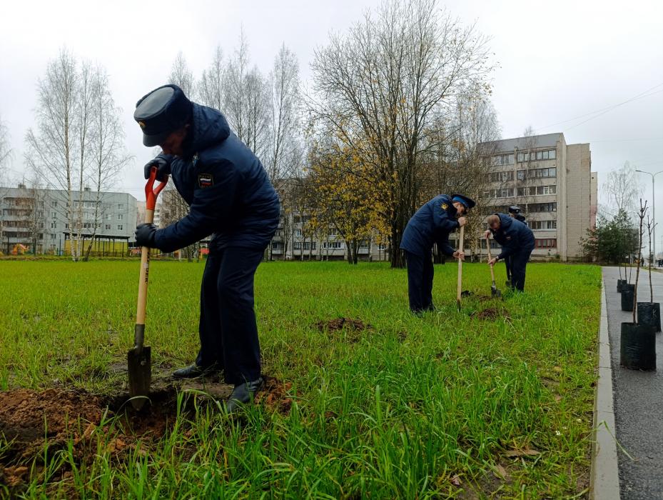 Памятная аллея к 160-летию института судебных приставов России 