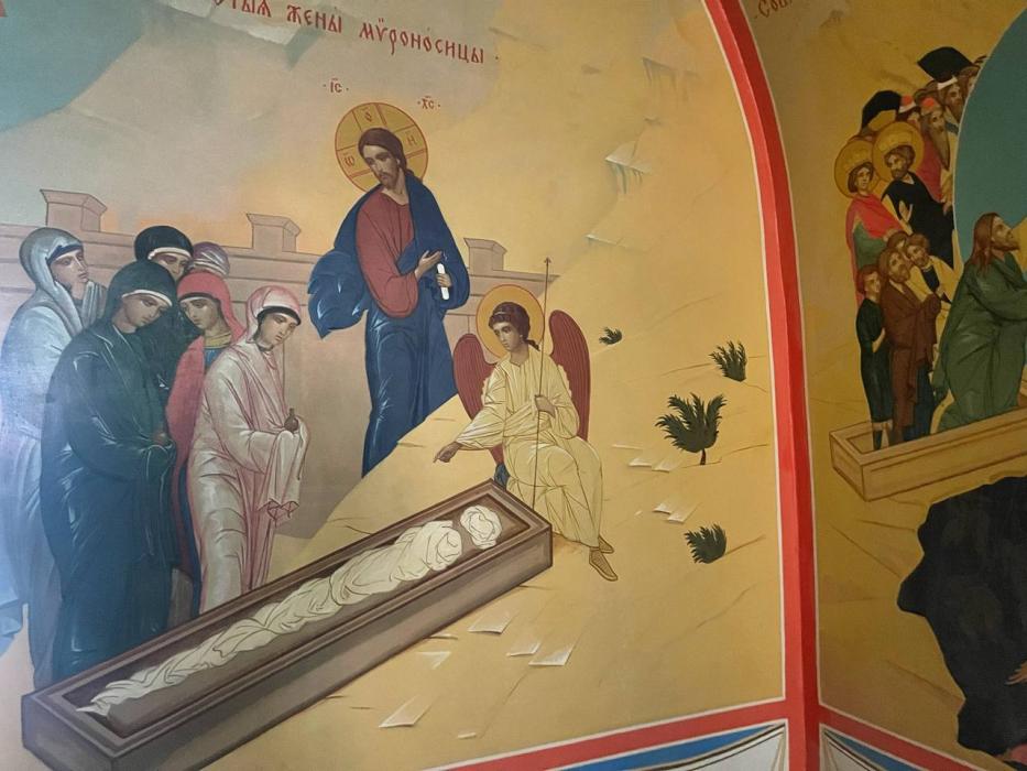 В Лазаревской церкви Псково-Печерского монастыря реставрируют настенную живопись