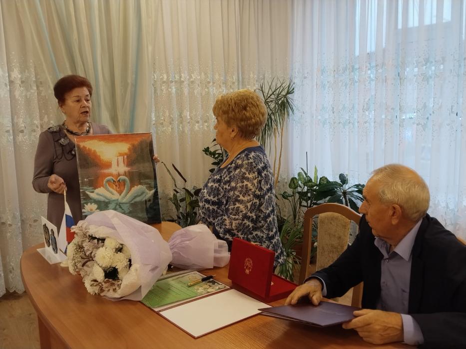 Супруги из Струг Красных отметили 50 лет совместной жизни
