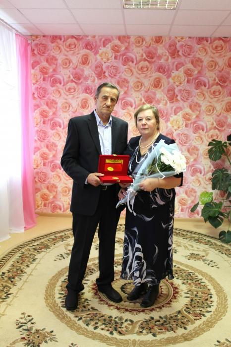 Золотую свадьбу отметила семья из Новоржева