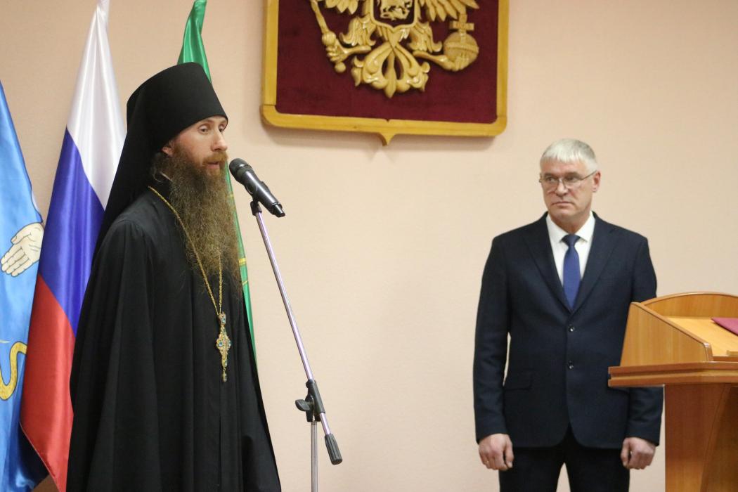 Алексей Кузьмин вступил в должность главы Великолукского округа
