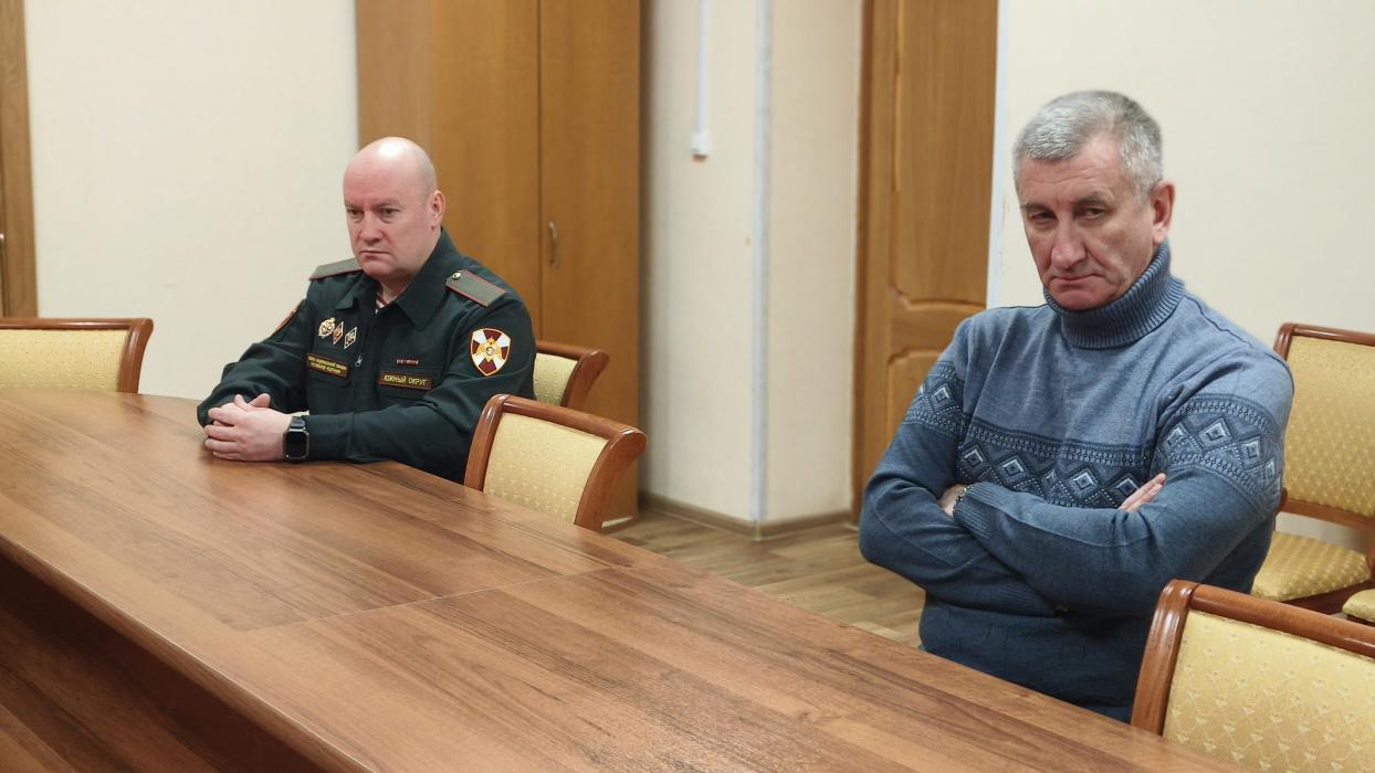 Ветеранов ведомства поздравили в псковском управлении Росгвардии