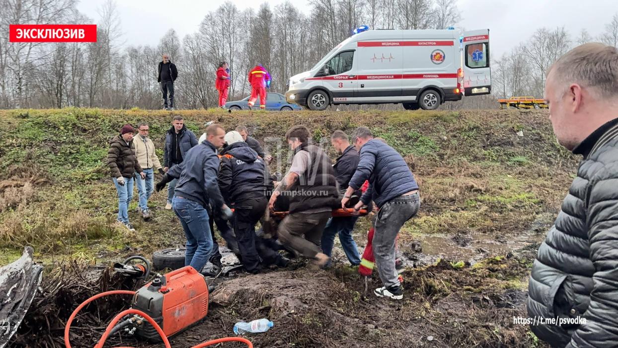Три человека пострадали в ДТП в Псковском районе
