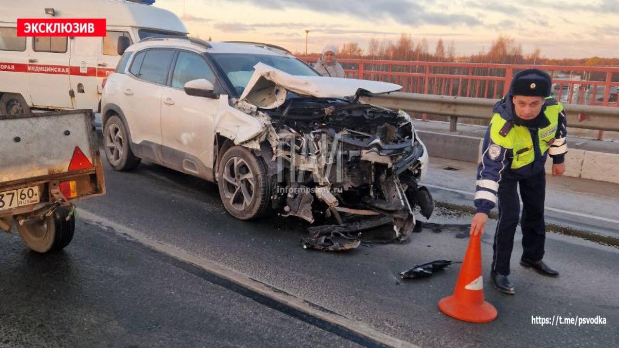 Один человек погиб и трое пострадали в ДТП под Псковом