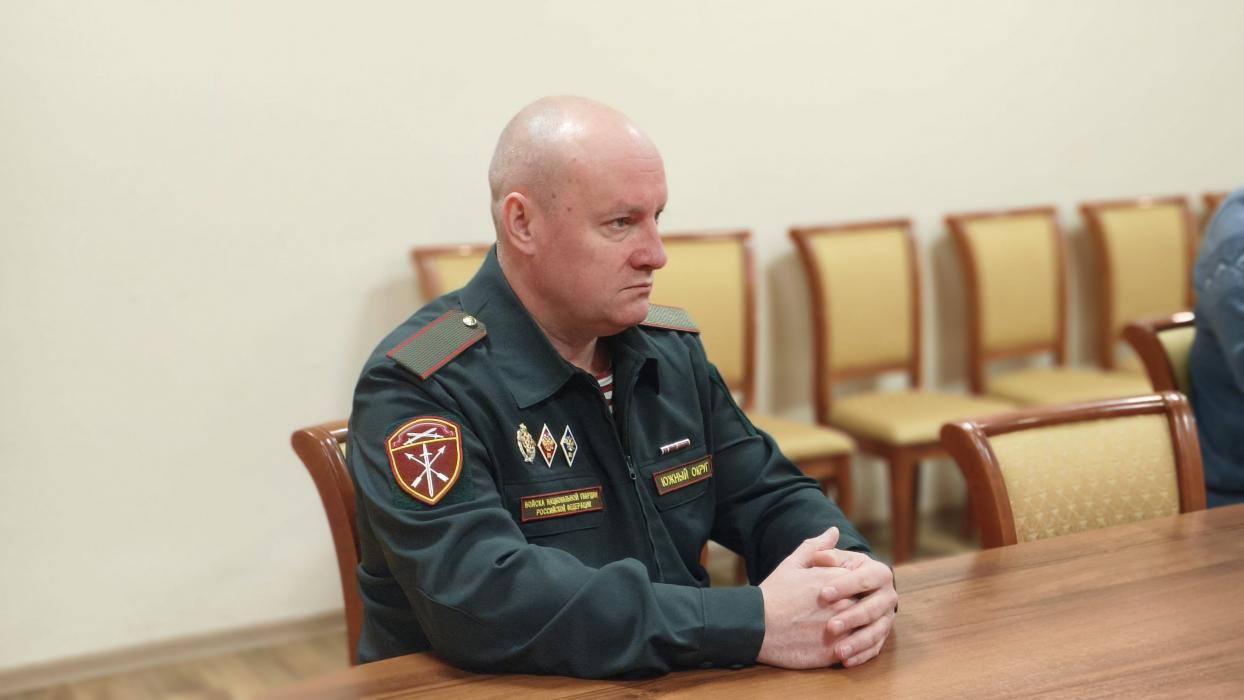Ветеранов ведомства поздравили в псковском управлении Росгвардии