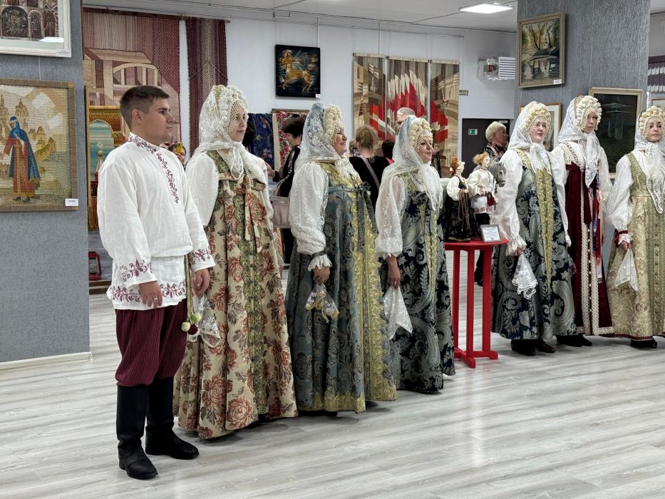 Концерт «В единстве наша сила» стартовал в Пскове