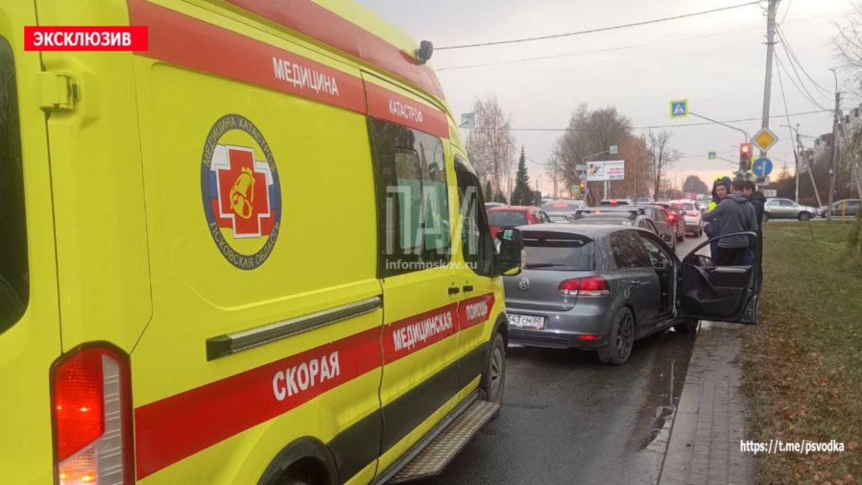 ДТП на Рижском проспекте в Пскове