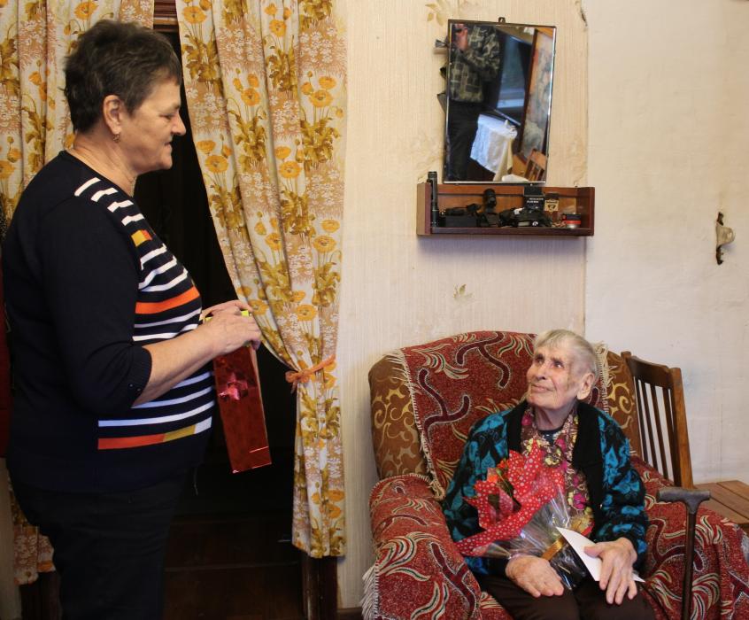 95-летие отметила жительница Усвятского района Татьяна Пужливая