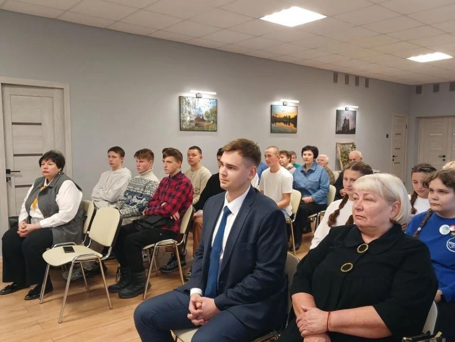 ​В Локне наградили самых активных волонтёров