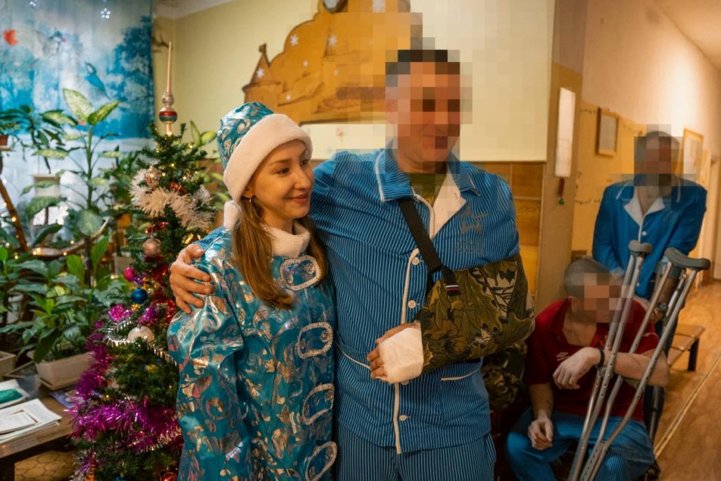 Поздравление бойцов в госпитале 