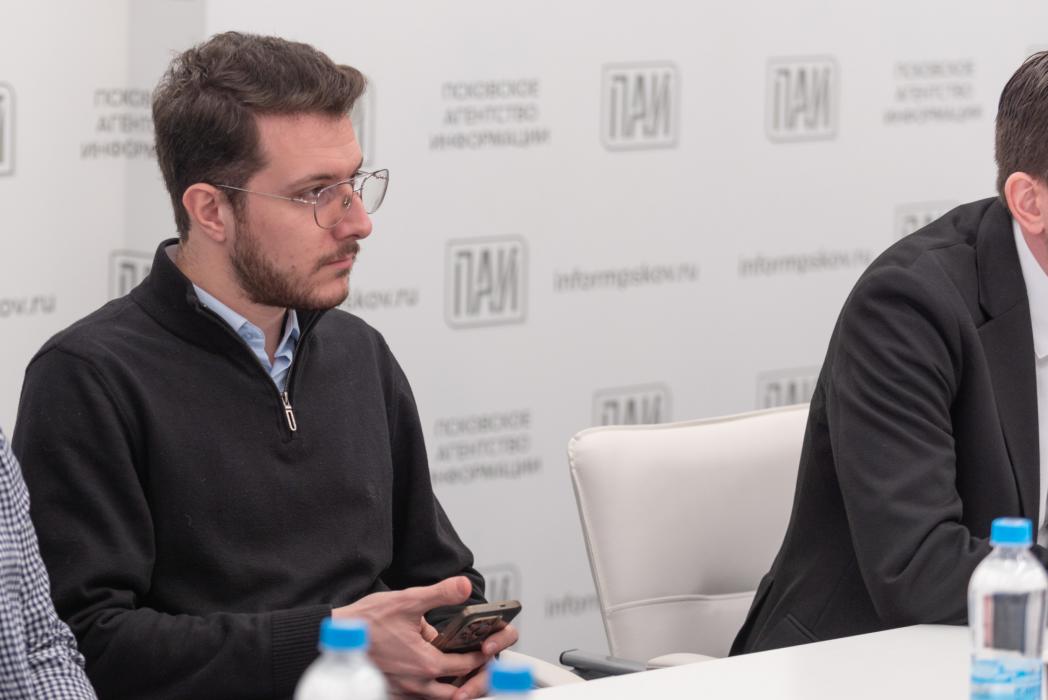 Мост через границы: иностранные журналисты в госмедиахолдинге Псковской области