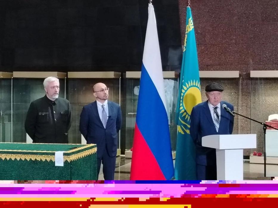 Псковичи в Москве приняли участие в премьере фильма «Цитадель» и передаче останков героев в Казахстан