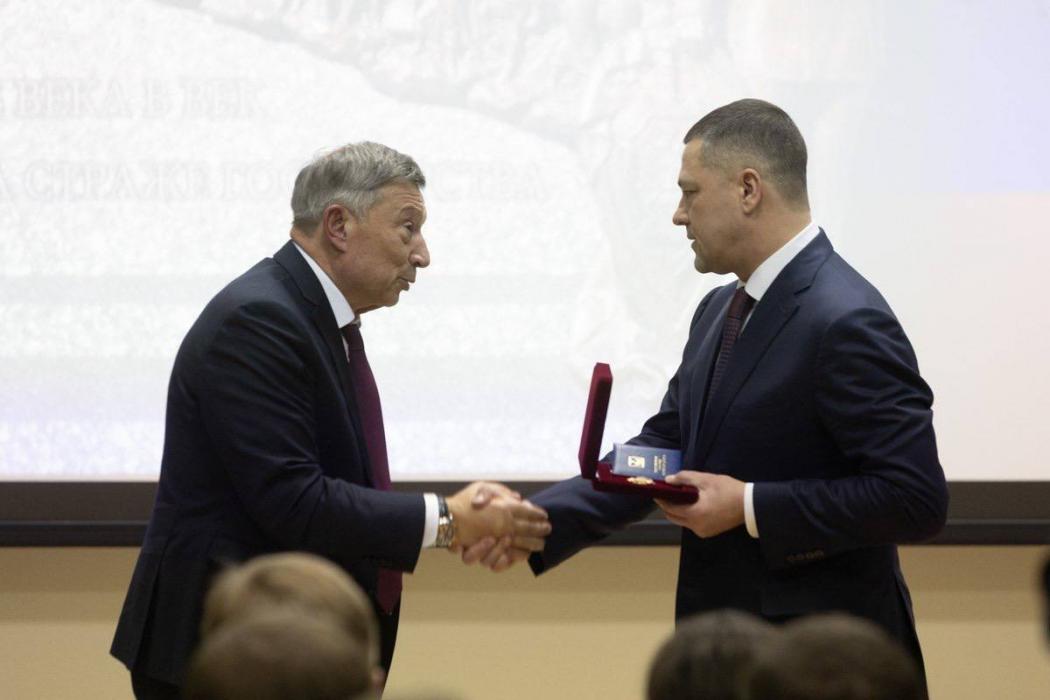 Поздравление с профессиональным праздником 