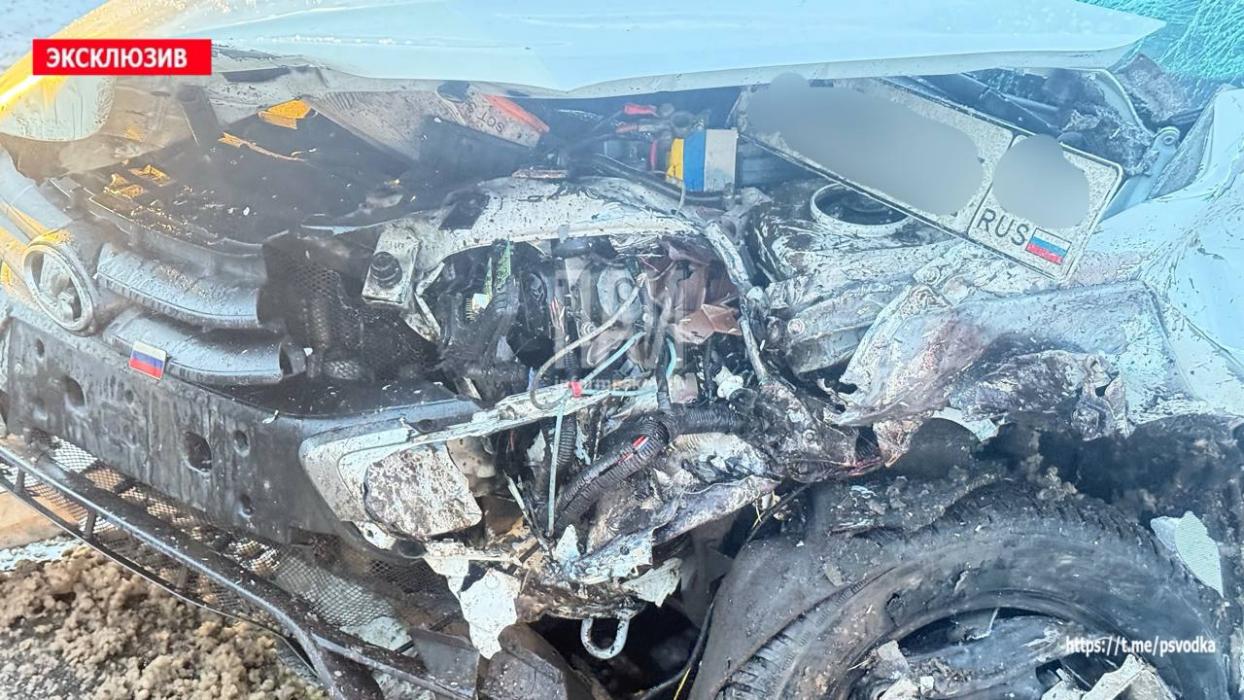 Volkswagen и Lada Granta столкнулись в Псковском районе