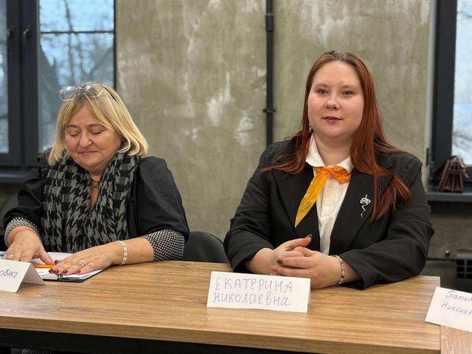 В Пскове с подростками обсудили методы борьбы с травлей и конфликтами в школах