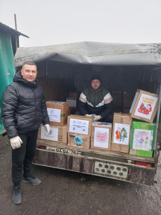 Новогодний гуманитарный груз бойцам СВО доставили из Дедовичей