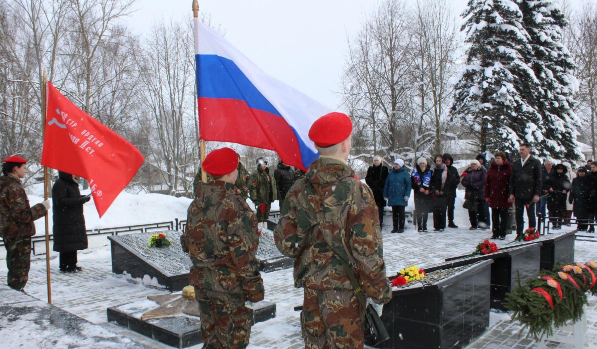 Память павших в годы войны почтили в Новосокольническом и Усвятском районах