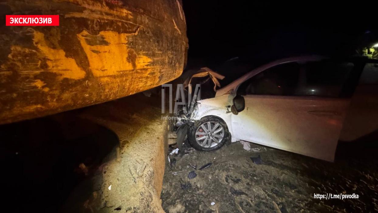 Женщина погибла в результате ДТП с экскаватором в Псковской области