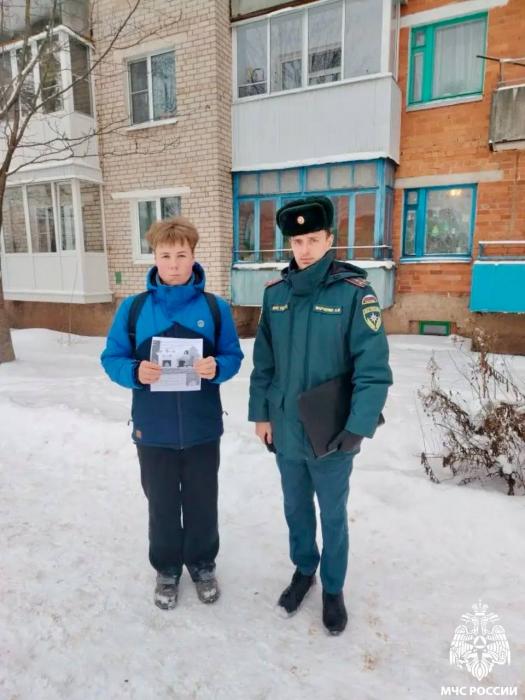 Сотрудники МЧС Псковской области проводят профилактические рейды по предупреждению пожаров