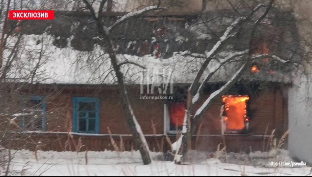 Частный жилой дом сгорел в Бежаницах