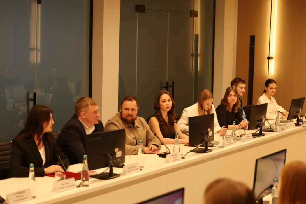 Встреча представителей правительства Псковской области и врио ректора ПсковГУ Сергея Николаева со студентами