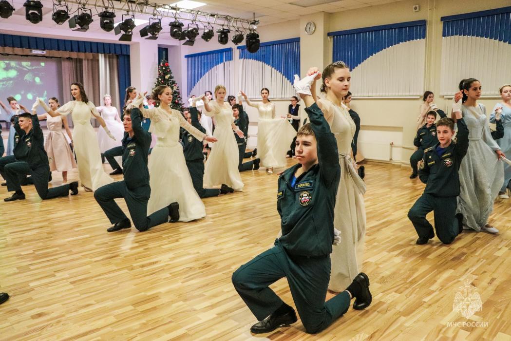 Кадетский бал