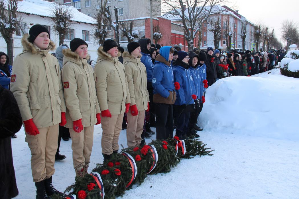 Память павших в годы войны почтили в Новосокольническом и Усвятском районах