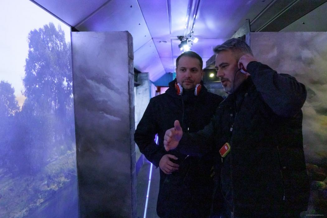 Депутаты областного Собрания погрузились в атмосферу Великой Отечественной войны с помощью «Поезда Победы»