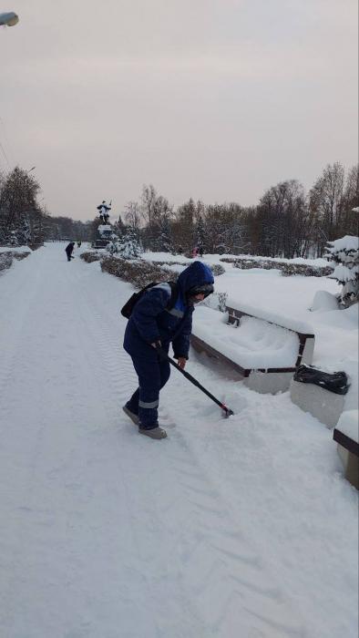 Последствия снегопада в Великих Луках 