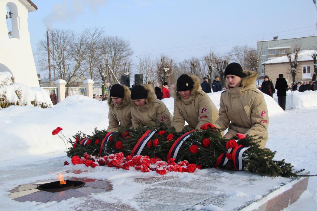 Память павших в годы войны почтили в Новосокольническом и Усвятском районах