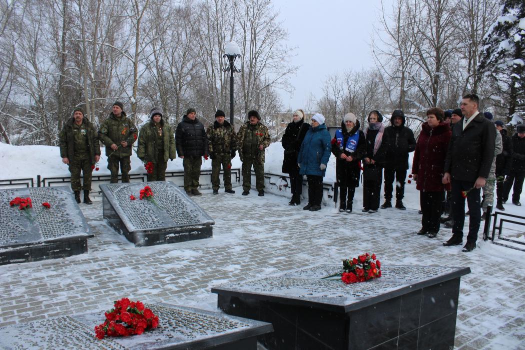 Память павших в годы войны почтили в Новосокольническом и Усвятском районах